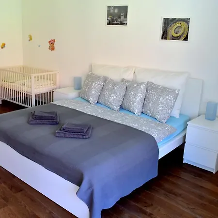 Downtown Bed & Breakfast! 프라하