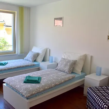 아파트 Downtown Bed & Breakfast! *
