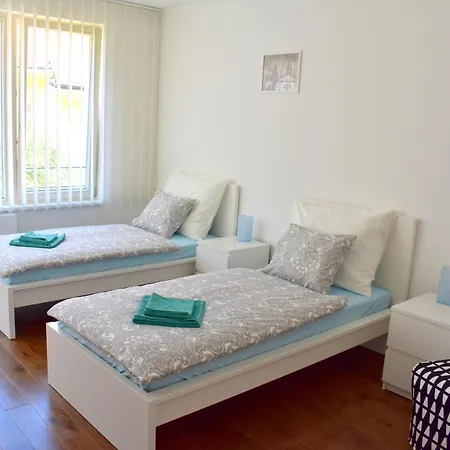 Downtown Bed & Breakfast! 아파트 프라하