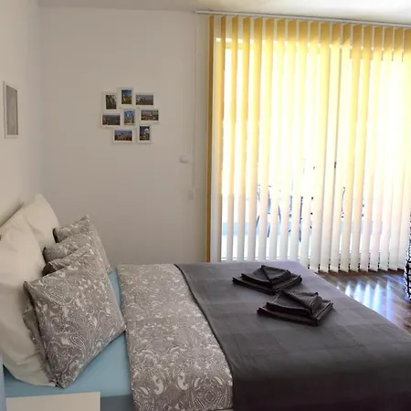 아파트 Downtown Bed & Breakfast! *